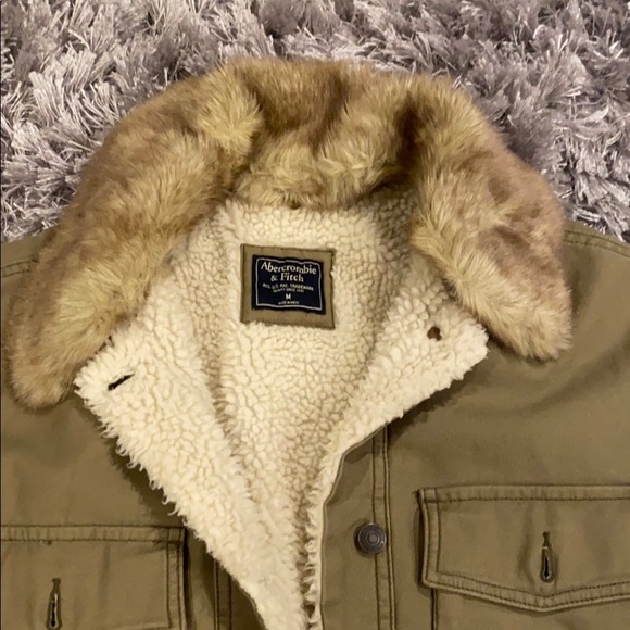 A&F Green Sherpa Bomber Jacket - Picture 11 of 17